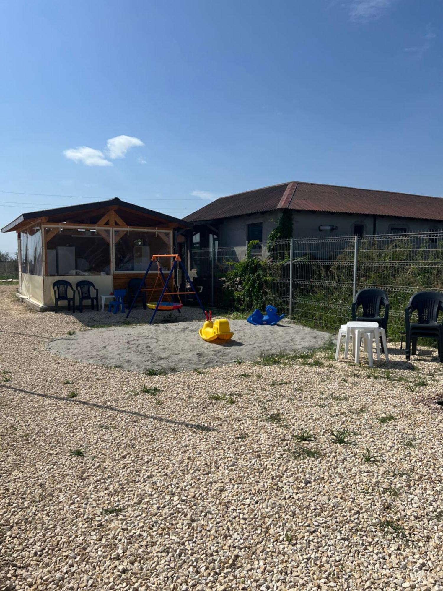 Meme Glamping Hotel คอร์บู ภายนอก รูปภาพ